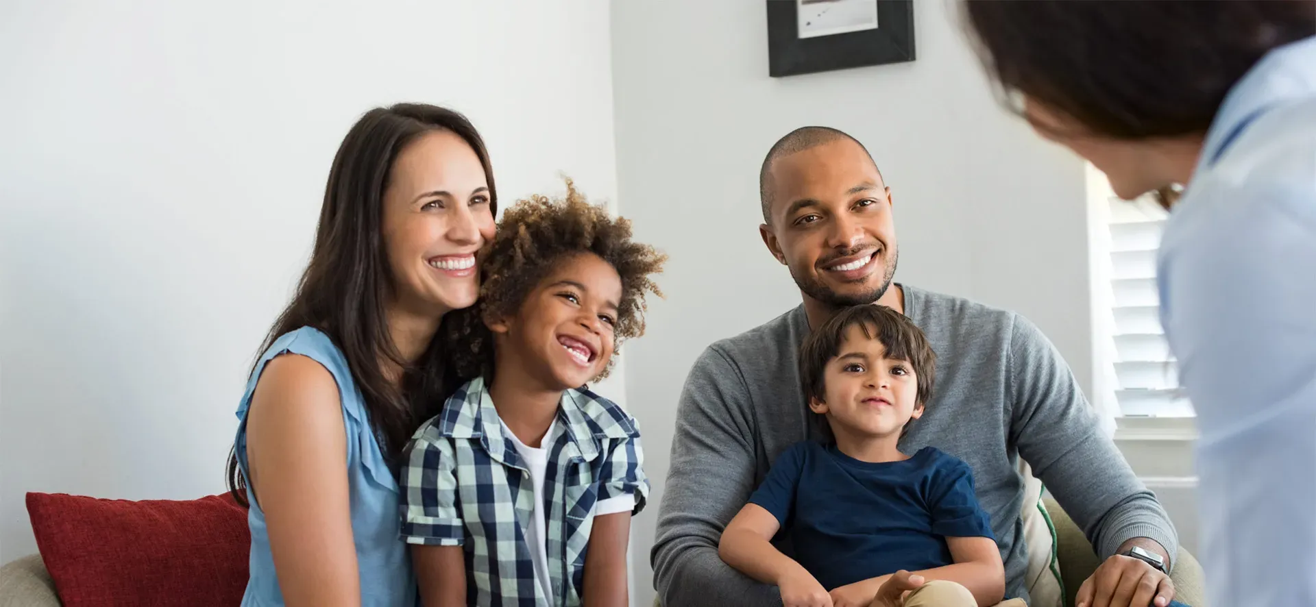 Un Matrimonio Supera Barreras Migratorias: Una Saga en 3 Partes