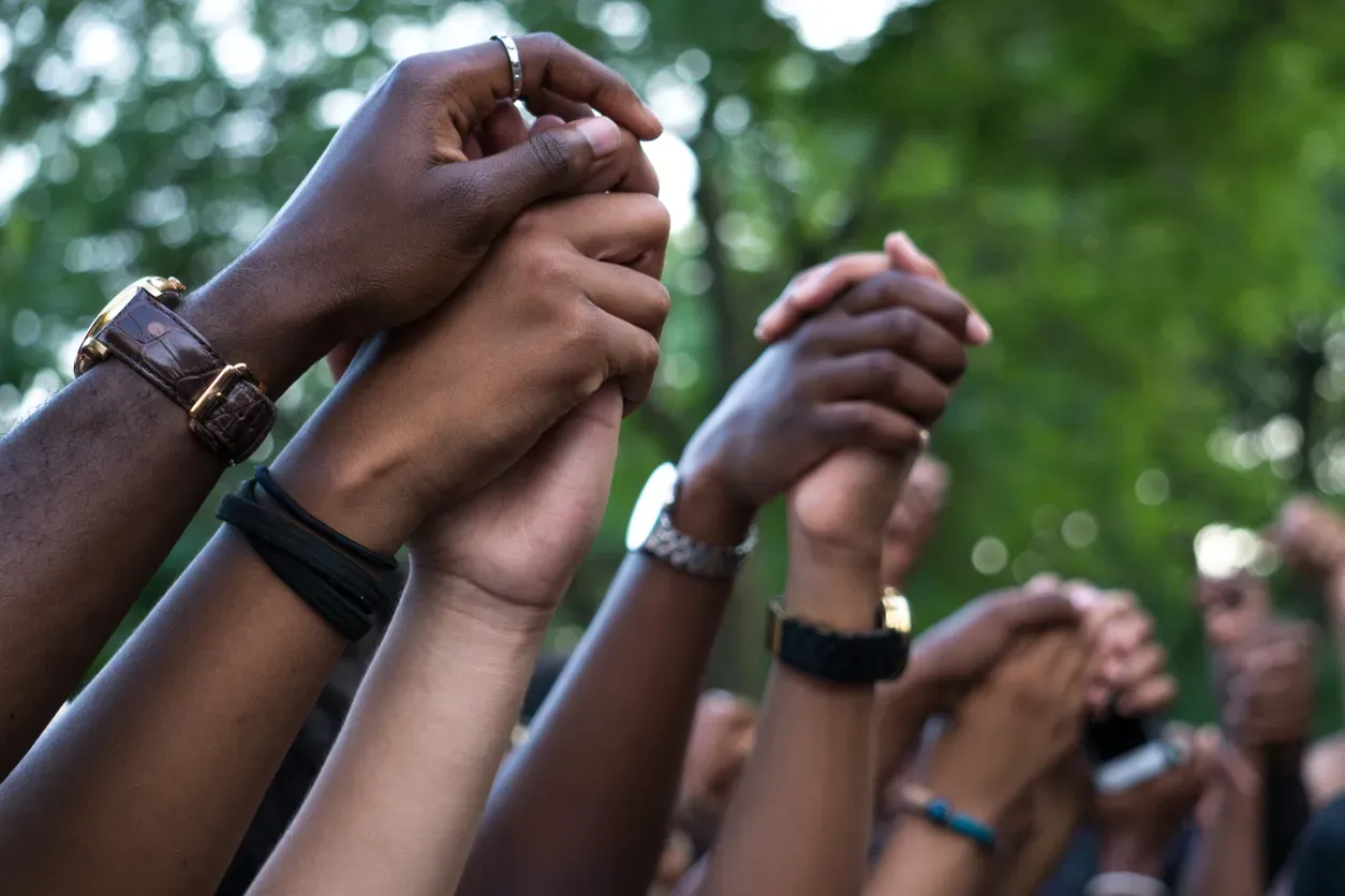 No Hay Lugar para el Racismo, la Injusticia o el Abuso del Poder